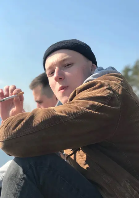 Lev из Бангкока, мне 27, познакомлюсь для общения