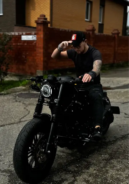 Я Viktor, 28, из Бангкока, ищу знакомства на одну ночь