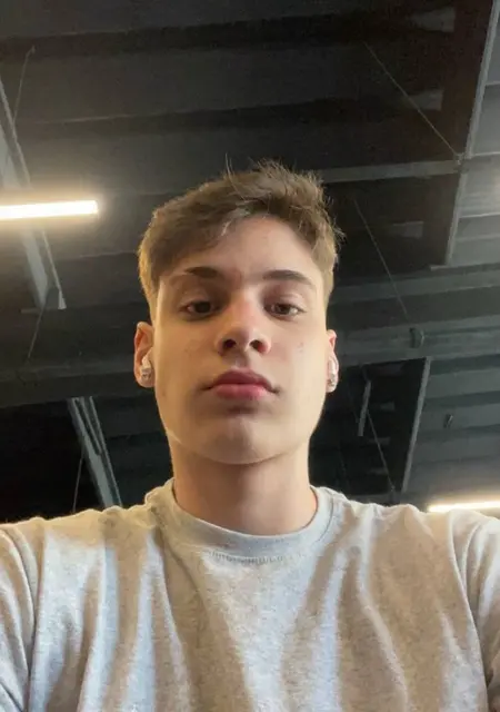 Emir Bura из Бурсы, ищу на сайте вирта