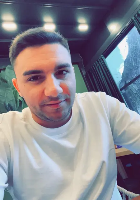 Tedi из Клуж-напока, ищу на сайте знакомства на одну ночь