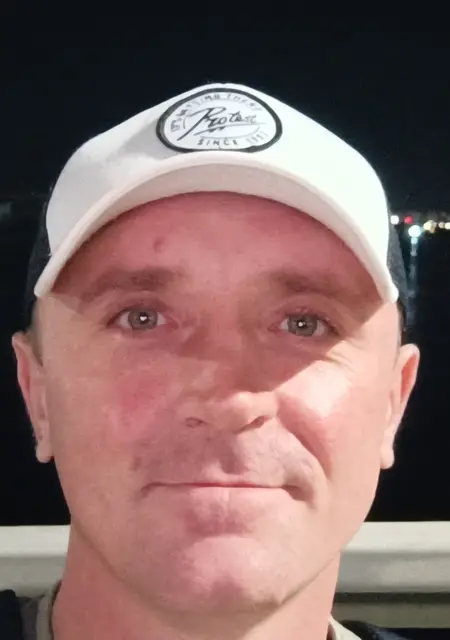 Виталий из Астаны, ищу на сайте знакомства на одну ночь