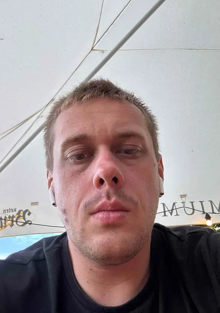 Dmytro з Києва, мені 33 років, познайомлюсь для спілкування