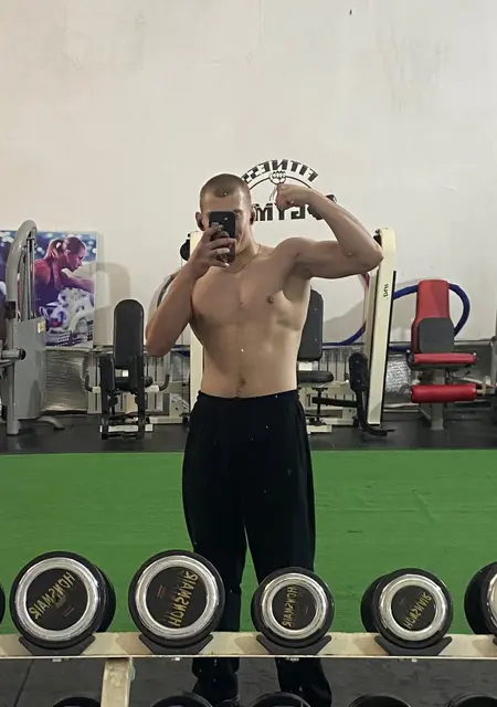 Я Maksim, 24, из Костаная, ищу знакомство для вирта