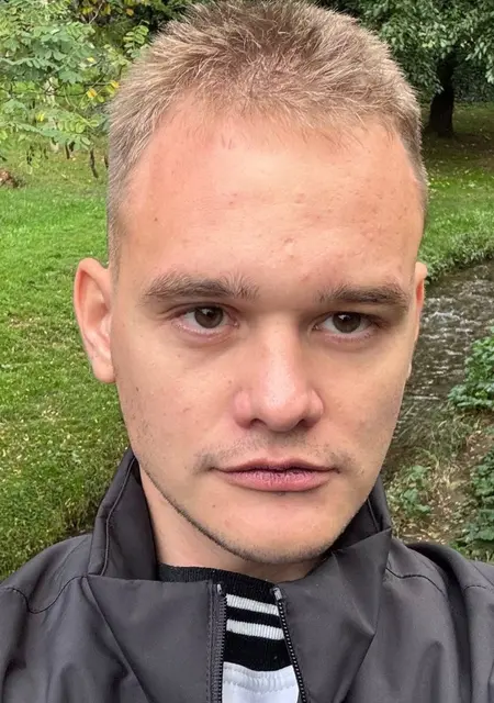 Я Никита, 26, из Тбилиси, ищу знакомства без обязательств