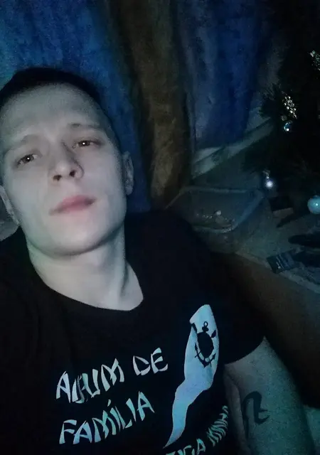 Я Vlad, 28, из Могилёва, ищу знакомства без обязательств