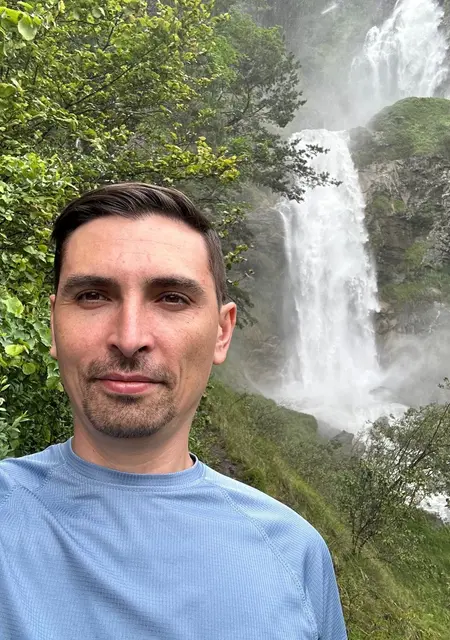 Andrii из Цюриха, мне 36, познакомлюсь без обязательств