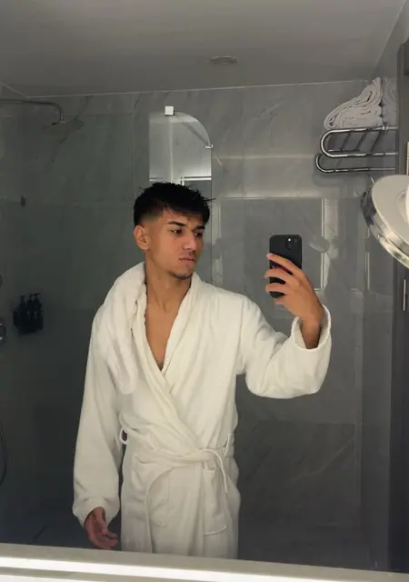 Berat из Адана, мне 23, познакомлюсь на одну ночь