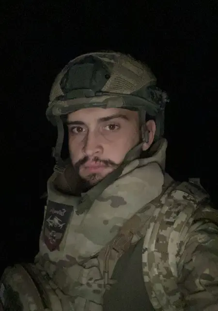 Олексій из Купянска, мне 23, познакомлюсь на одну ночь