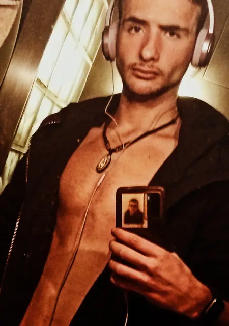 Cristian Dust de La Llagosta, busco en el sitio lío de una noche