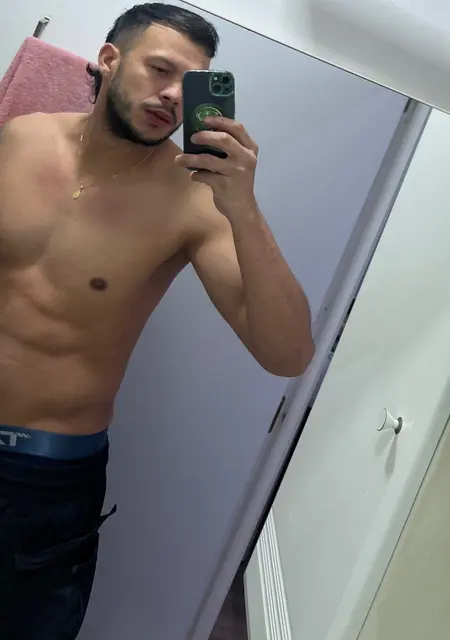 Daniel из Сату-Маре, мне 29, познакомлюсь для постоянных отношений