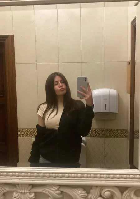 Віолетта з Харків, шукаю на сайті вірт