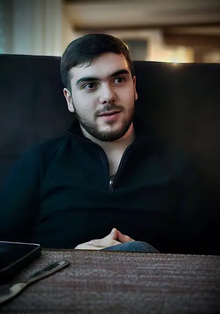 Я Karen, 23, из Тбилиси, ищу знакомство для общения