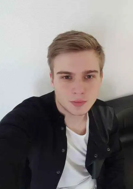 Я Слава, 28, из Мукачева, ищу знакомство для вирта