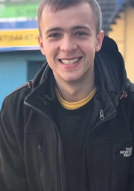 Я Володимир, 29 років з Львова, шукаю знайомства без зобов'язань