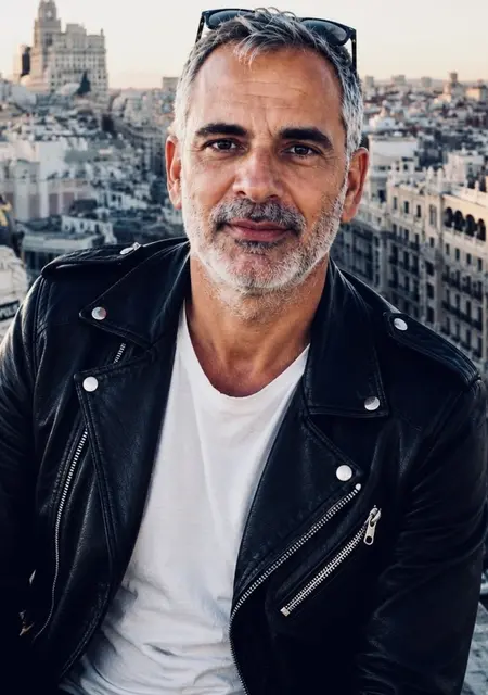 Soy Nmf, 48 años, conociéndome para hacer nuevos amigos en Málaga