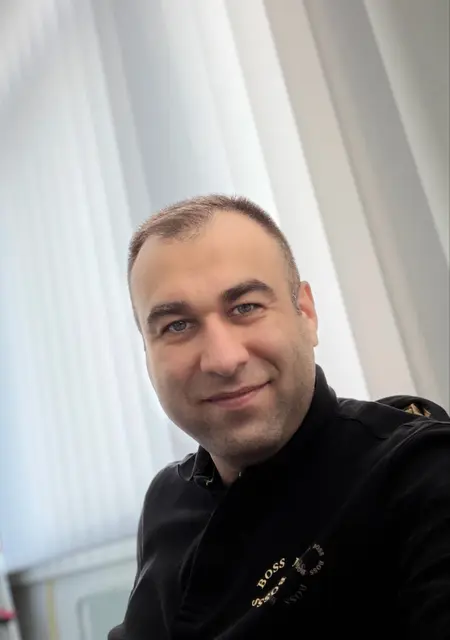 Я Krasimir, 39, знакомлюсь для совместных путешествий в Штутгарте