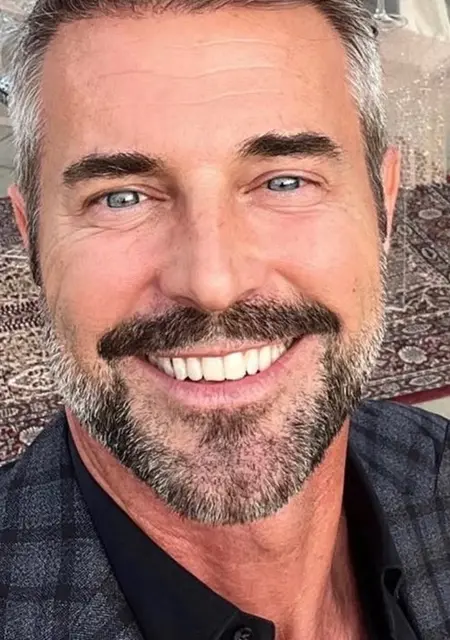 Soy Marc, 61 años de Madrid, busco conocer gente para relación a largo plazo