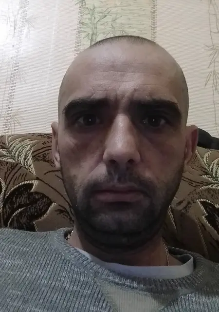 Я Ной, 42 років з Києва, шукаю знайомства на одну ніч