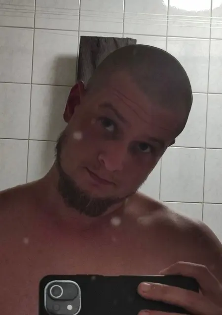 Артем из Харькова, ищу на сайте знакомства на одну ночь