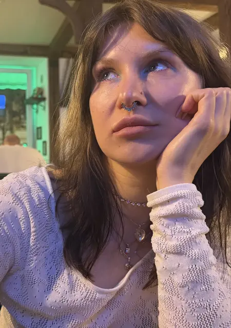 Я Нина, 28, из Вены, ищу знакомство для приятного времяпровождения