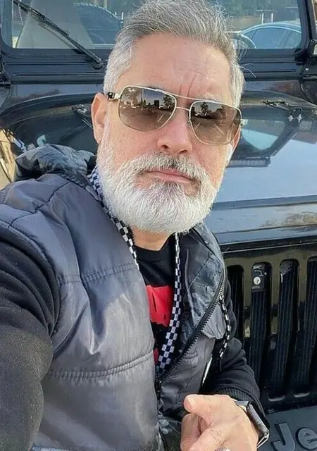 Я Julien, 50, знакомлюсь для общения в Париже