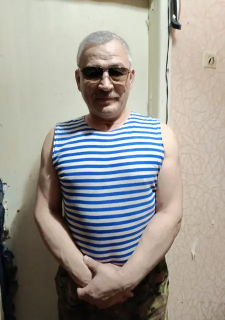 Андрей з Новопскова, мені 59 років, познайомлюсь без зобов'язань