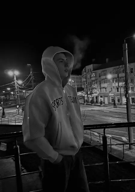 Вова из Киева, мне 18, познакомлюсь для общения