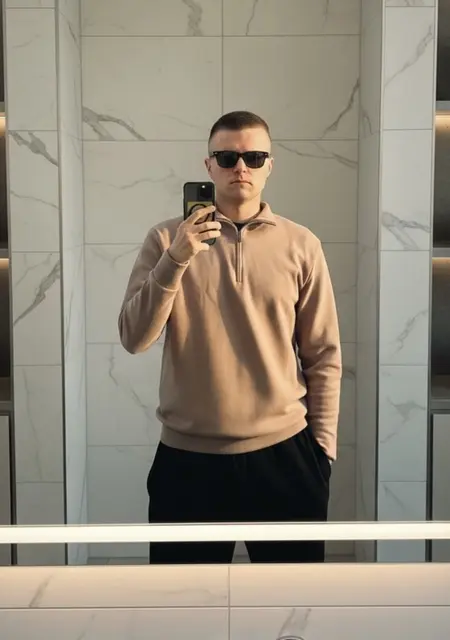 Я Андрій, 22 років, знайомлюсь на одну ніч у Бердичів