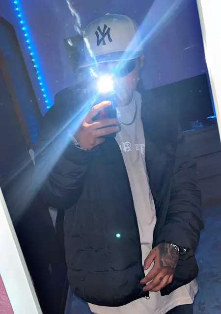 Я Cristian, 22, из Барселоны, ищу знакомства без обязательств