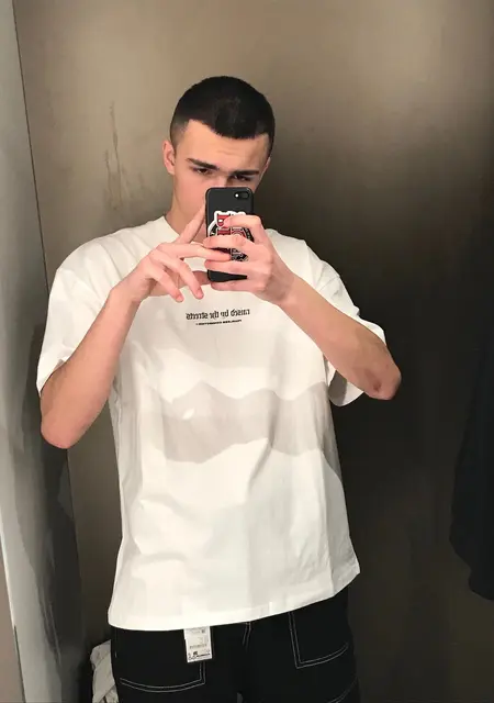 Я Илья, 19, знакомлюсь без обязательств в Хельсинки