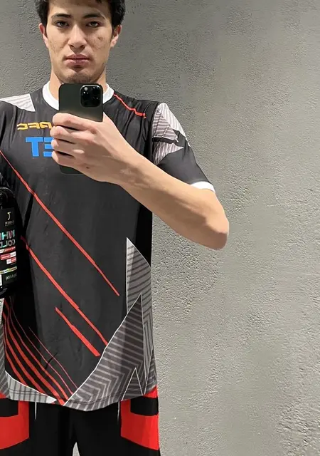 Из Ташкента, мне 26, познакомлюсь