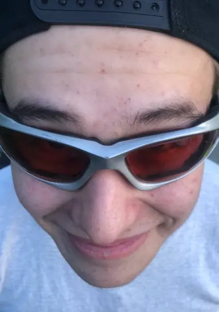 Mark из Кракова, мне 19, познакомлюсь для постоянных отношений