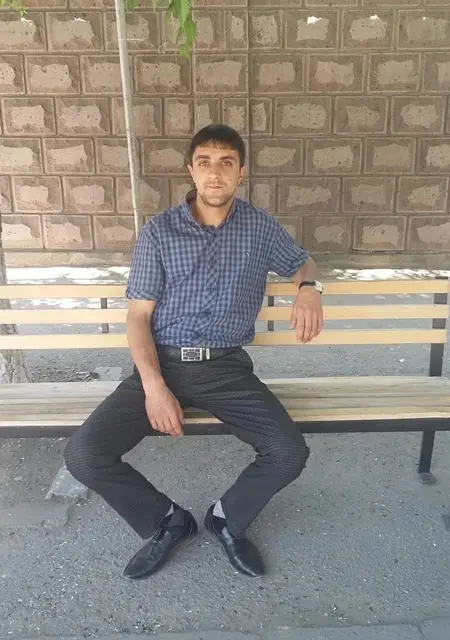 Gugo из Еревана, мне 37, познакомлюсь для общения