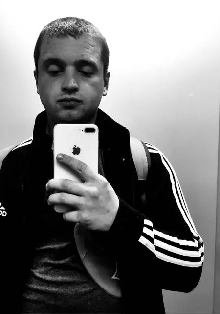 Denis из Белой Церкви, мне 26, познакомлюсь для приятного времяпровождения