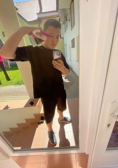 Я Den, 21, знакомлюсь без обязательств в Ковеле