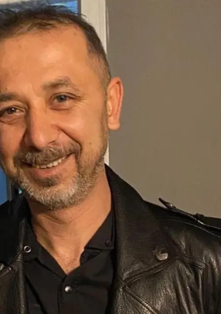 Gökhan из Анкары, ищу на сайте знакомства без обязательств