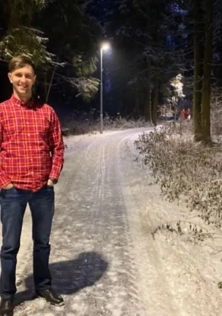 Валерий из Дубая, ищу на сайте общение