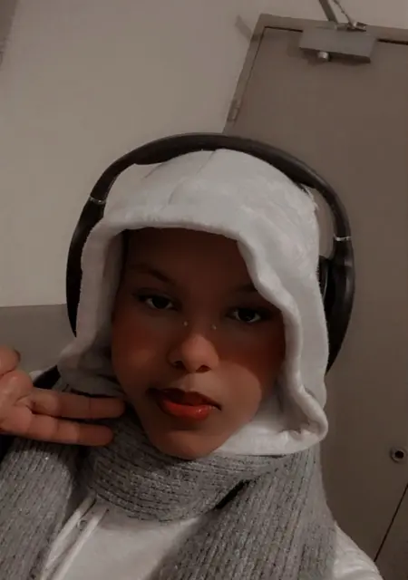 Caday из Жу-ле-Тур, ищу на сайте знакомства на одну ночь