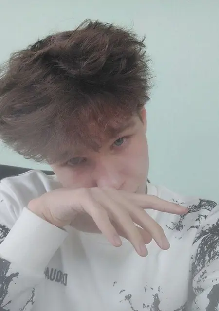 Саша из Харькова, ищу на сайте общение