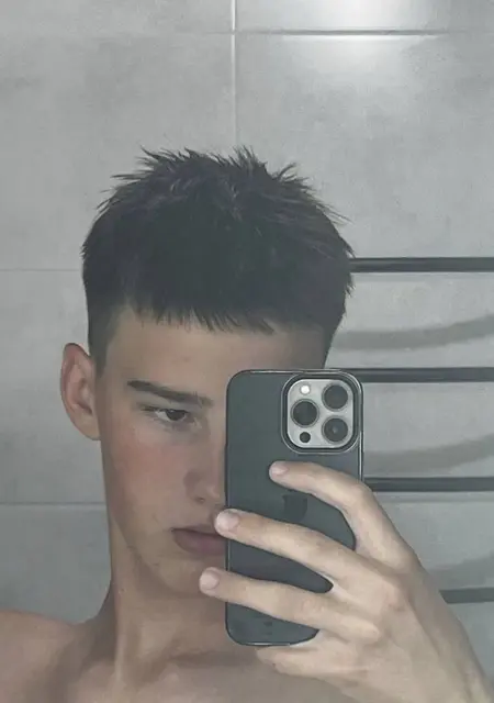 Я Максим, 22, из Хмельницкого, ищу знакомство для вирта