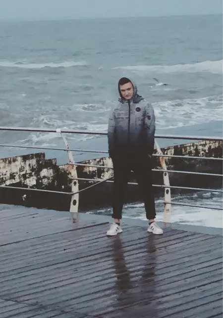 Максим из Киева, мне 20, познакомлюсь без обязательств