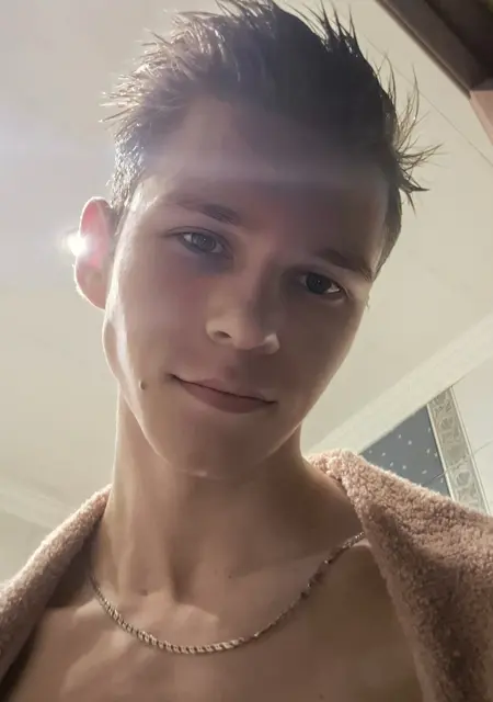 Никита з Новопскова, шукаю на сайті знайомства на одну ніч