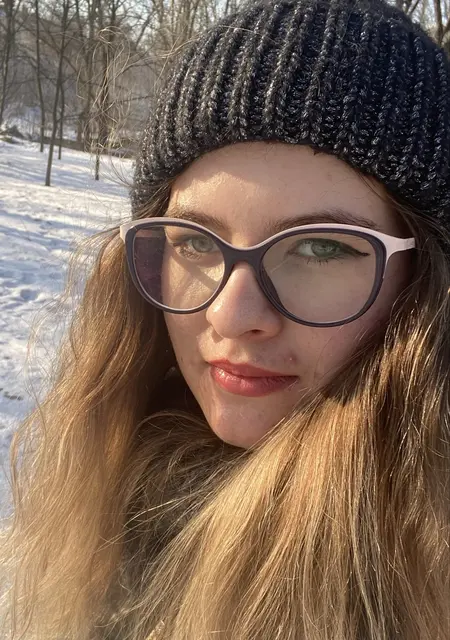 Анна из Сум, ищу на сайте постоянные отношения