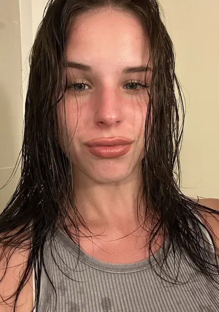 Я Sofa, 20, из Сент-Этьен, ищу знакомства без обязательств