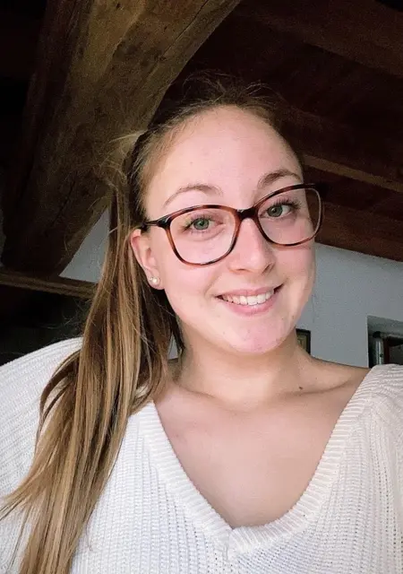 Я Margaux, 29, из Парижа, ищу знакомство для постоянных отношений