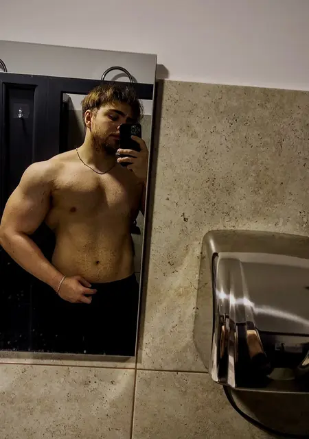 Chris из Браила, мне 23, познакомлюсь на одну ночь