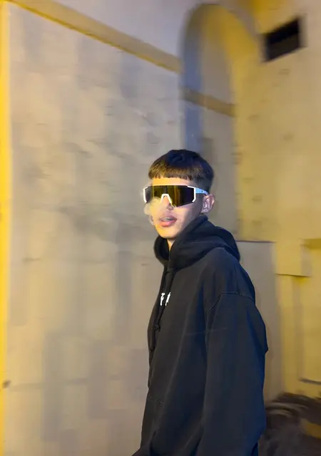 Daniel из Праги, мне 21, познакомлюсь на одну ночь