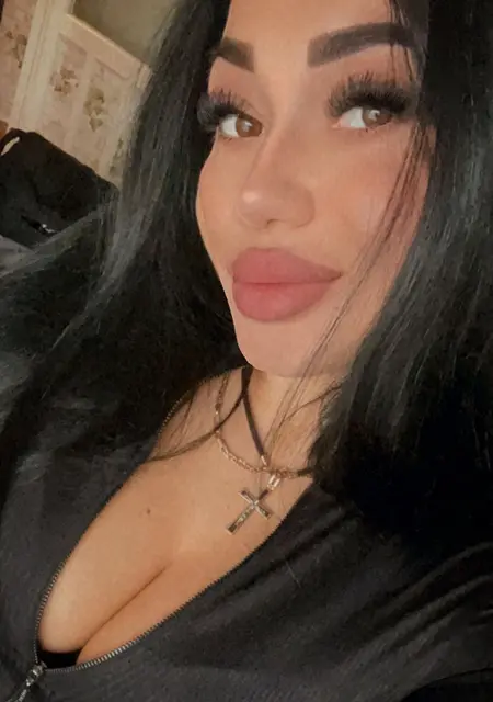 Малина з Черкаси, мені 30 років, познайомлюсь для спілкування