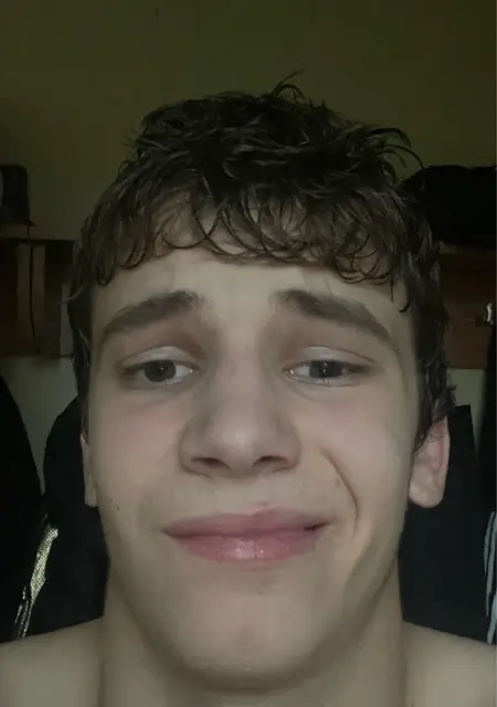 Паша из Минска, мне 21, познакомлюсь для приятного времяпровождения