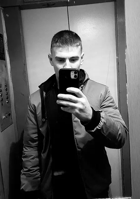 Я Паша, 18, из Луцка, ищу знакомство для постоянных отношений